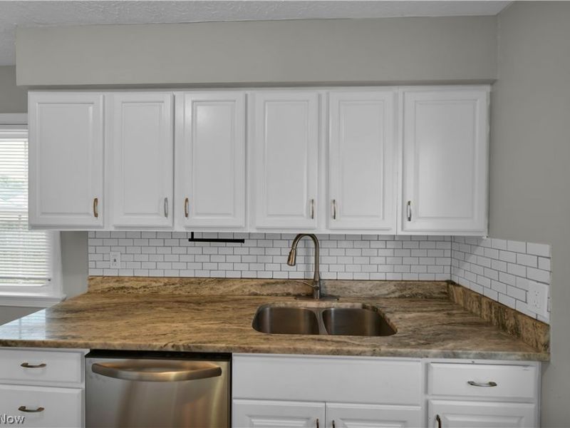 4561 W 148th Street , Cleveland, OH 44135 Photo 8