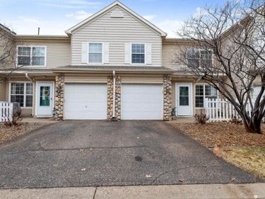 1923 Bluestem Lane, Unit 22, Shoreview, MN 55126