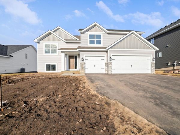 17679 Empire Trail, Lakeville, MN 55044