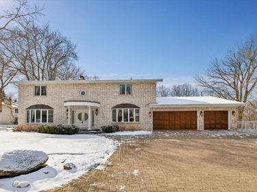 205 Hillcrest Court, Burnsville, MN 55337