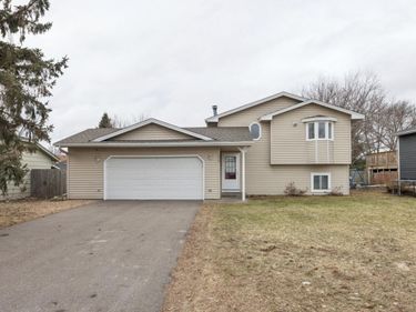 1609 82nd Avenue N, Brooklyn Park, MN 55444