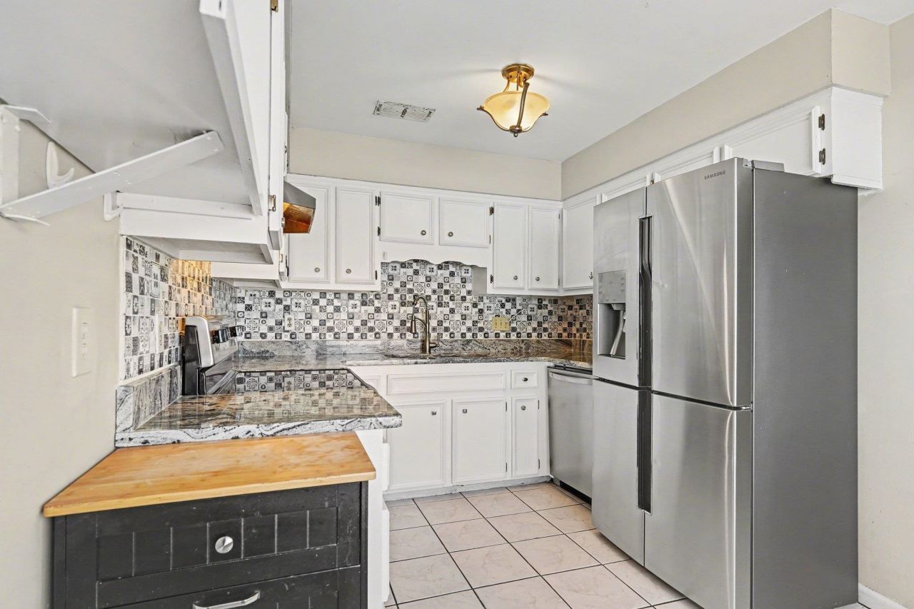 575 Circle Dr. Photo 11