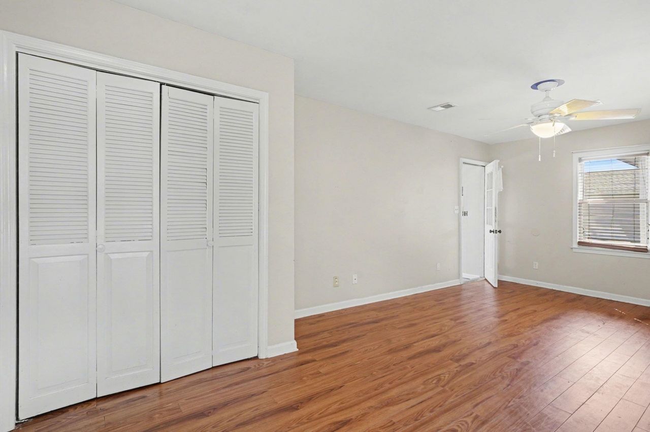 575 Circle Dr. Photo 13