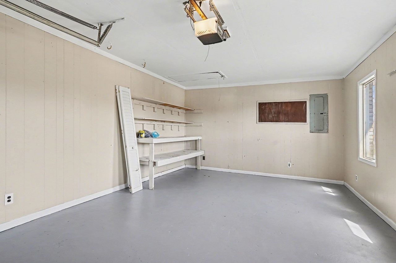 575 Circle Dr. Photo 24