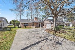 575 Circle Dr. photo 4