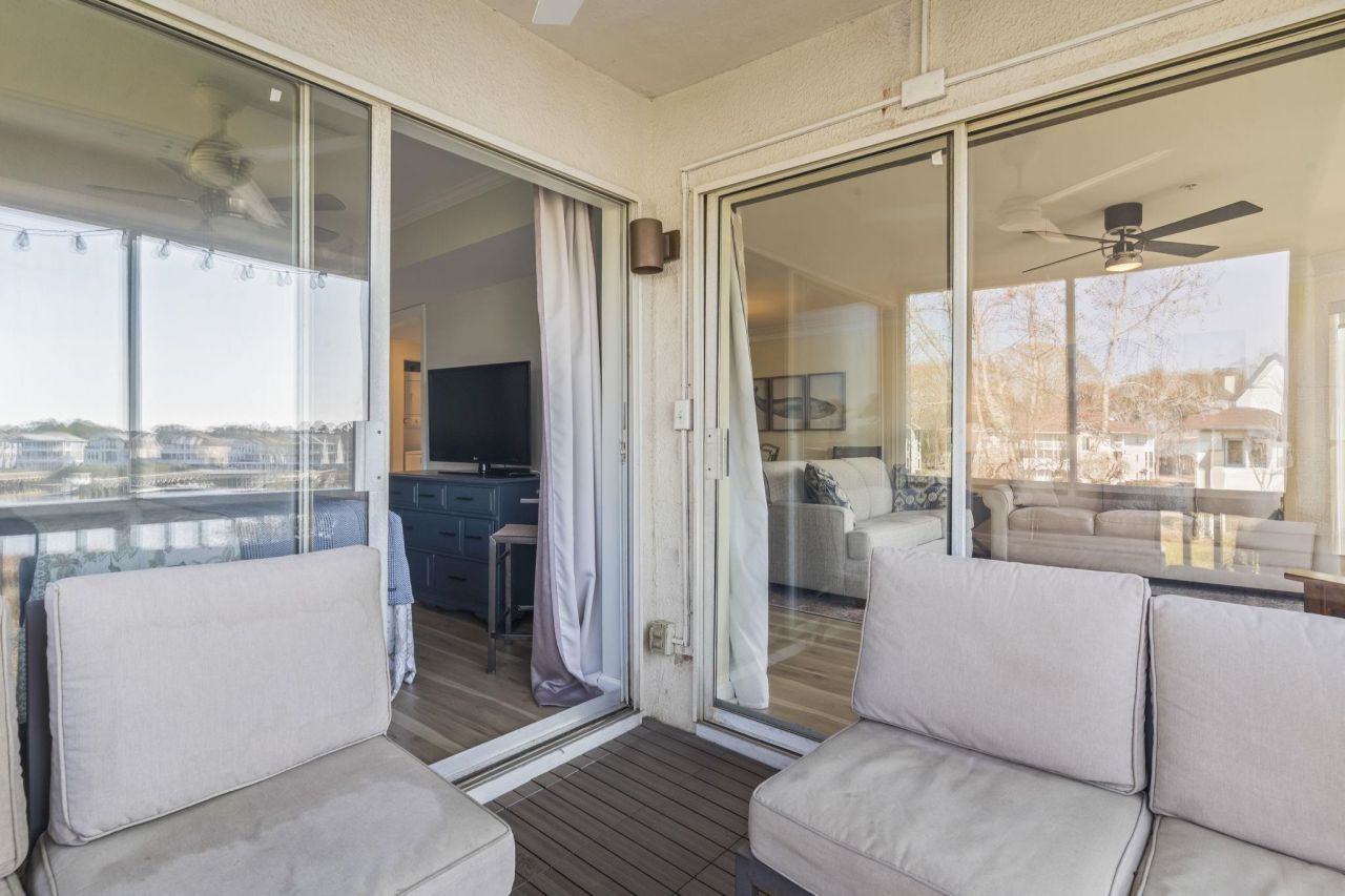 4560 Greenbriar Dr. Photo 10