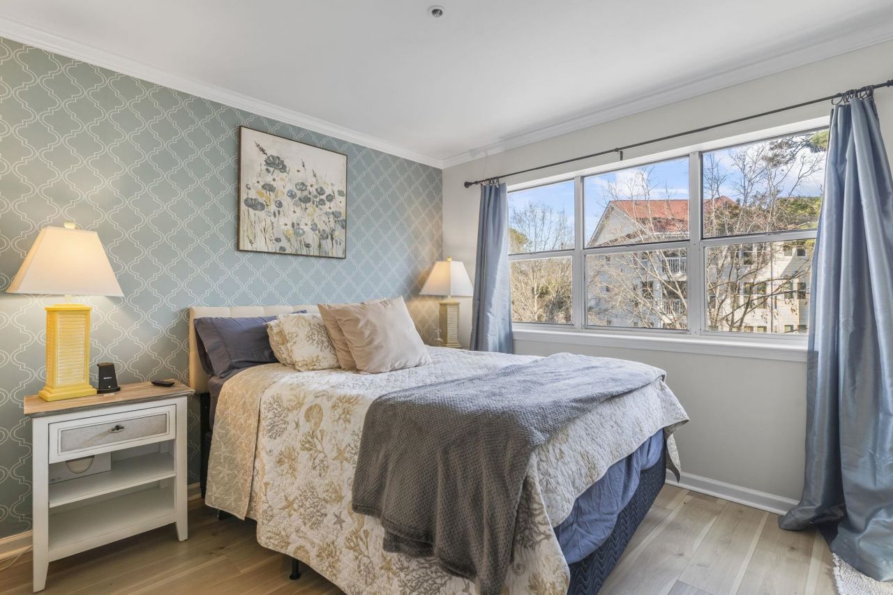 4560 Greenbriar Dr. Photo 25