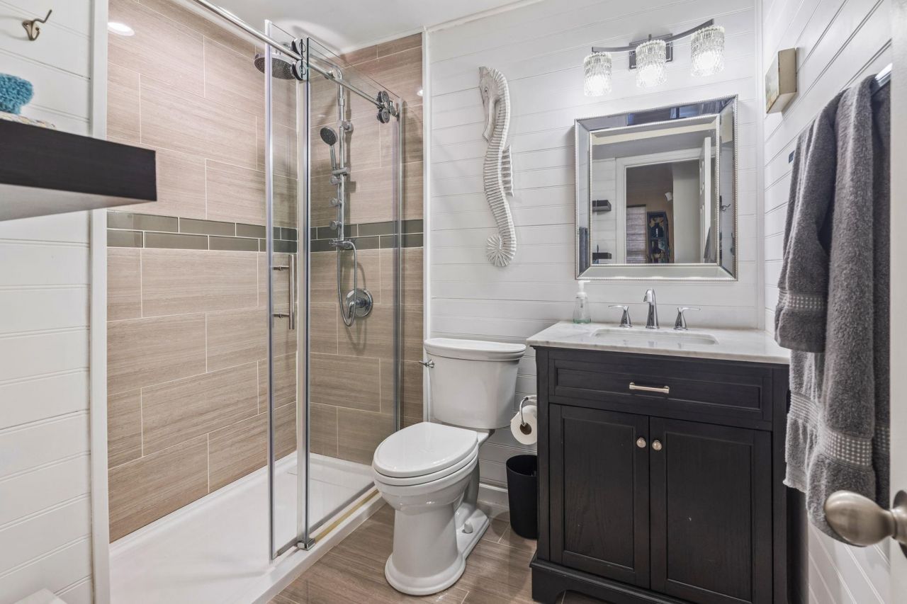 4560 Greenbriar Dr. Photo 26