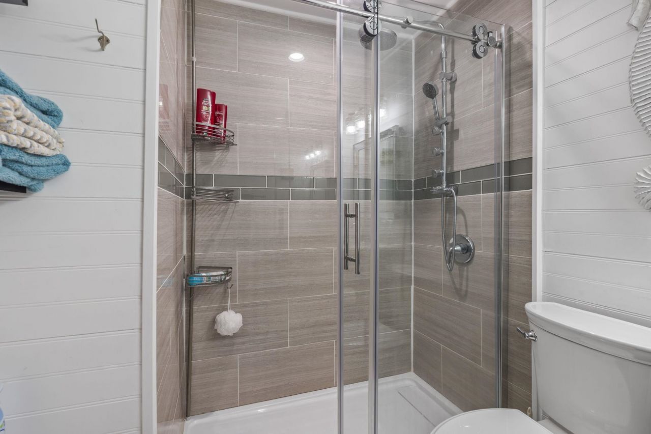 4560 Greenbriar Dr. Photo 27