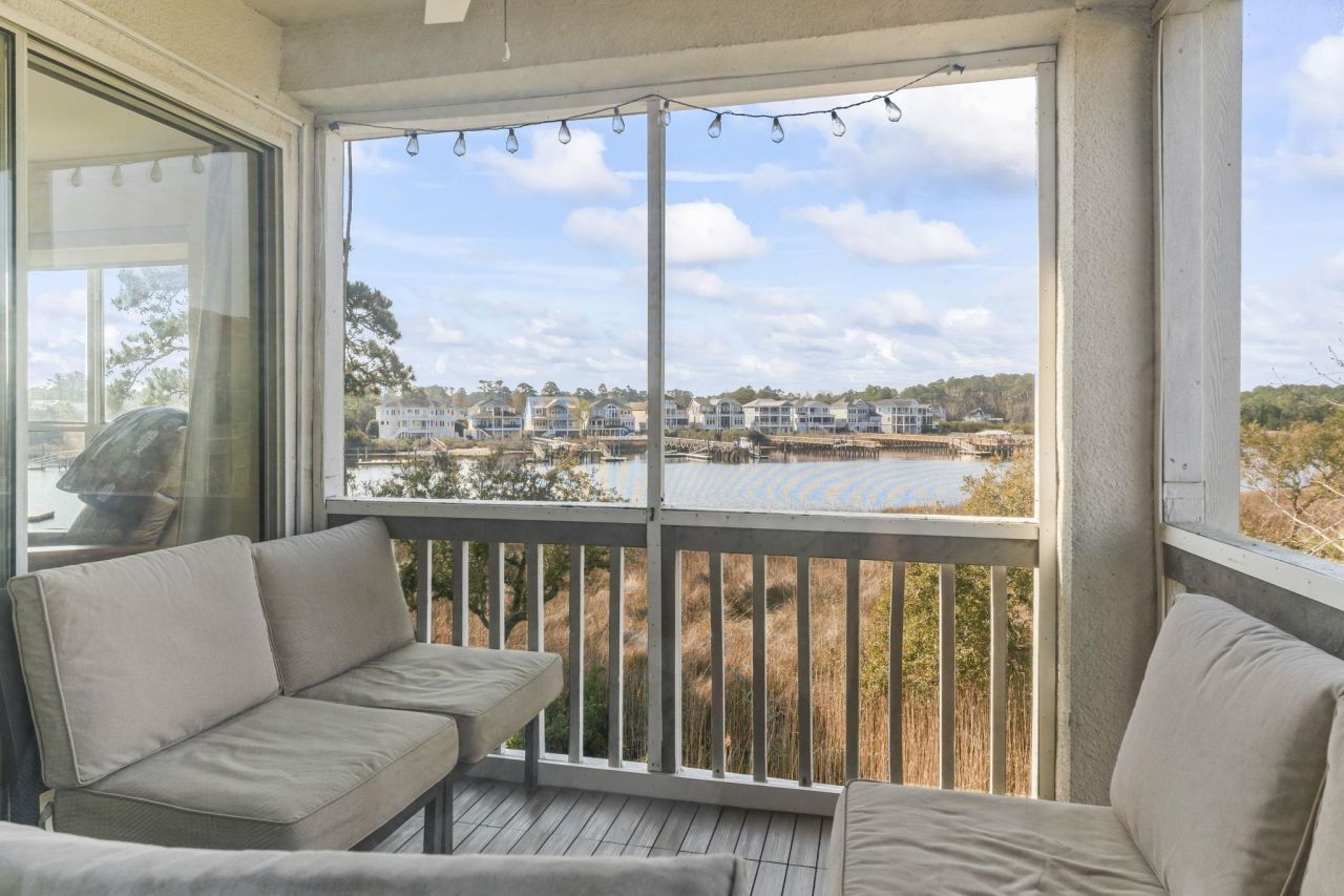 4560 Greenbriar Dr. Photo 32