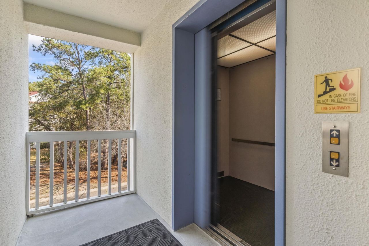 4560 Greenbriar Dr. Photo 35