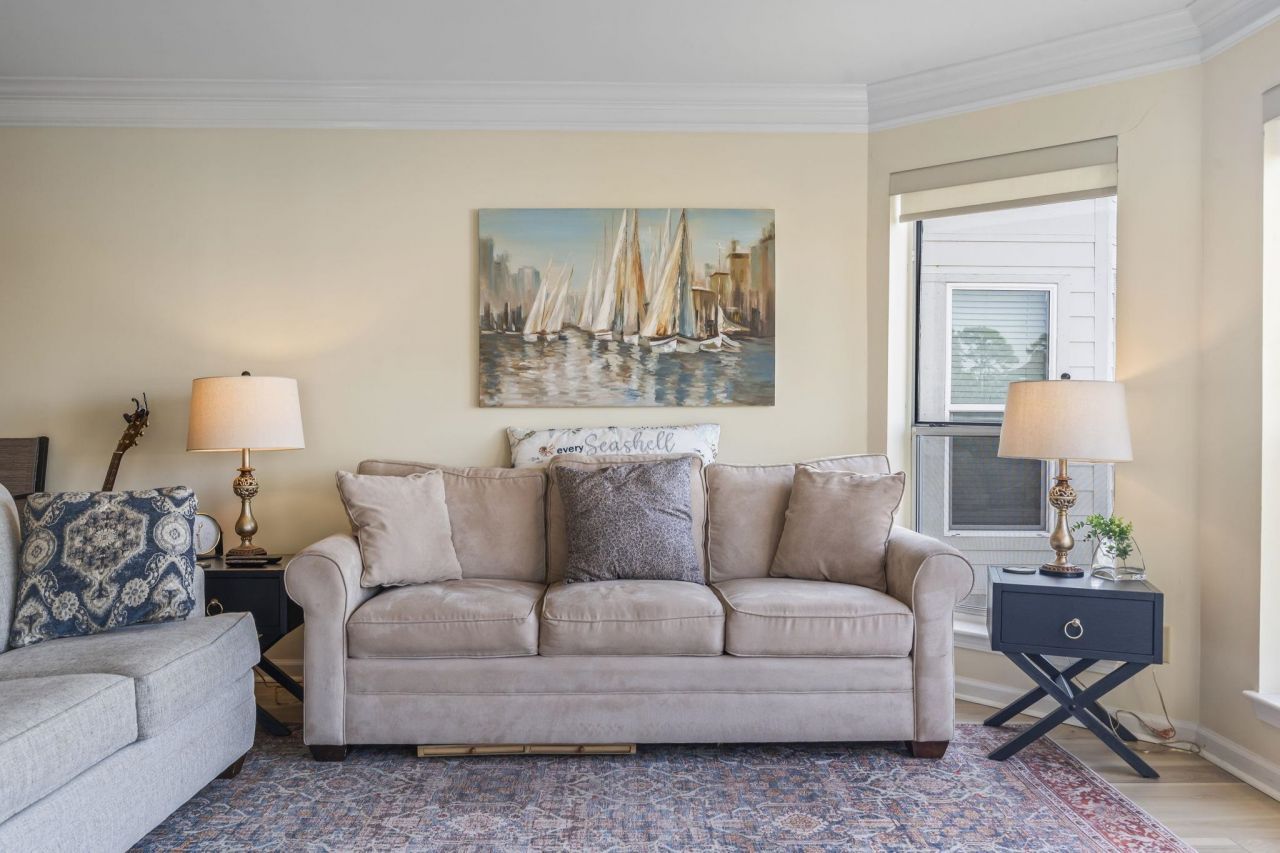 4560 Greenbriar Dr. Photo 5