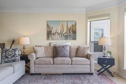 4560 Greenbriar Dr. photo 4