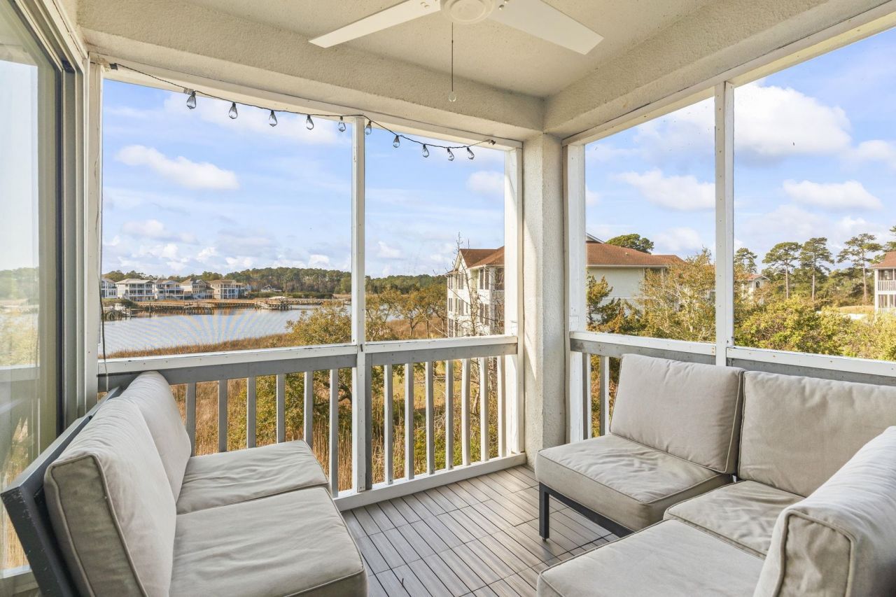 4560 Greenbriar Dr. Photo 9