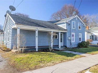 17 Buffalo Street, Bergen, NY 14416