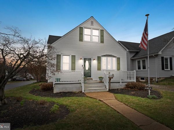 910 MARION AVENUE, WILMINGTON, DE 19809