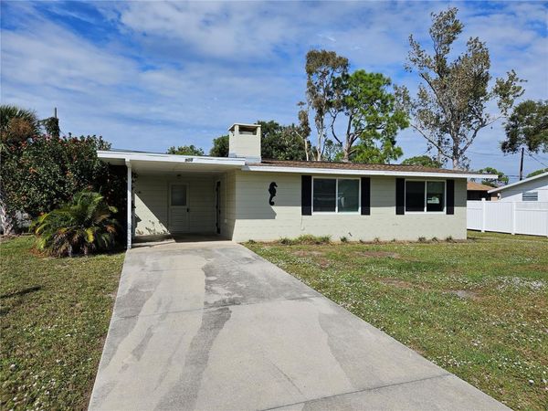 900 NANTUCKET ROAD , VENICE, FL 34293