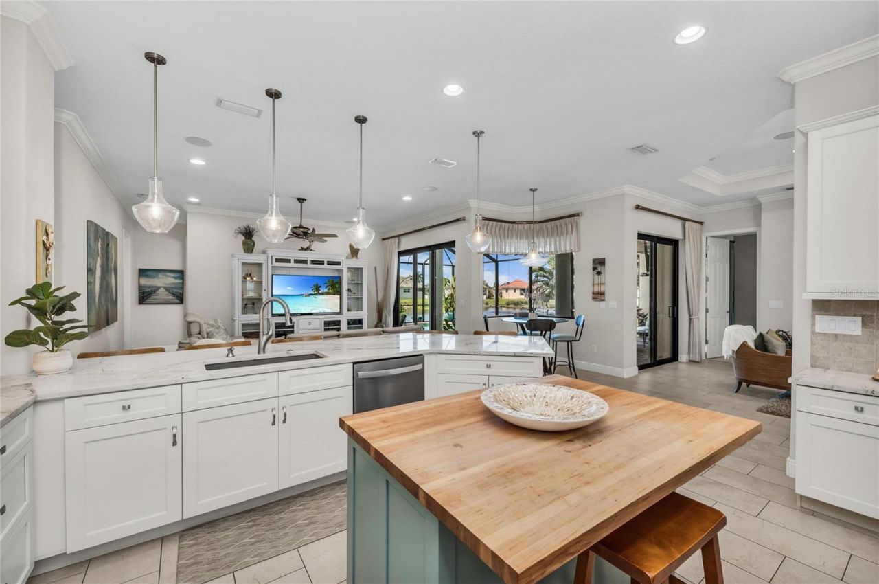 6224 Signature Pointe Lane, Bradenton, FL 34210 Photo