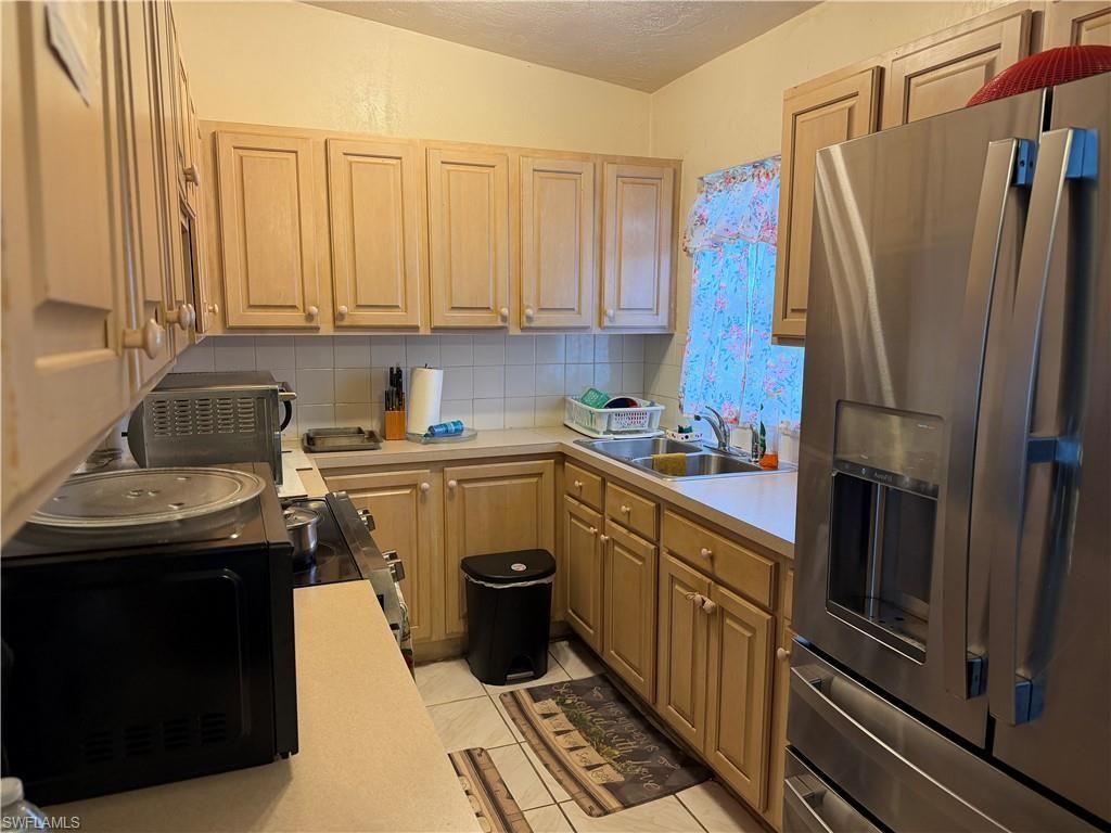 32 Roanoke Dr, Fort Myers, FL 33905 Photo