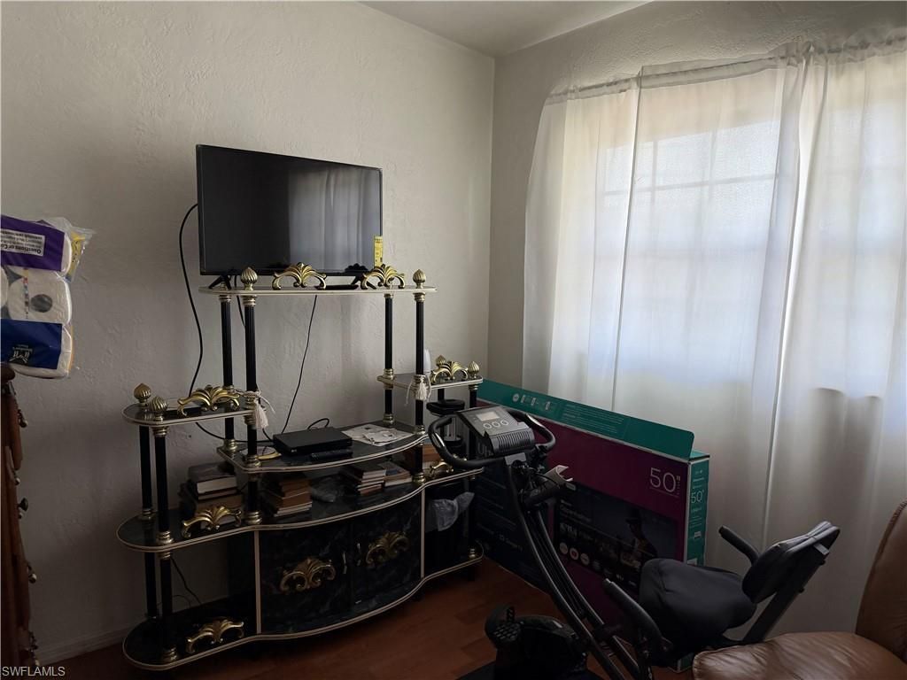 32 Roanoke Dr, Fort Myers, FL 33905 Photo