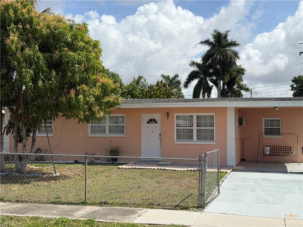 32 Roanoke Dr, Fort Myers, FL 33905 Photo