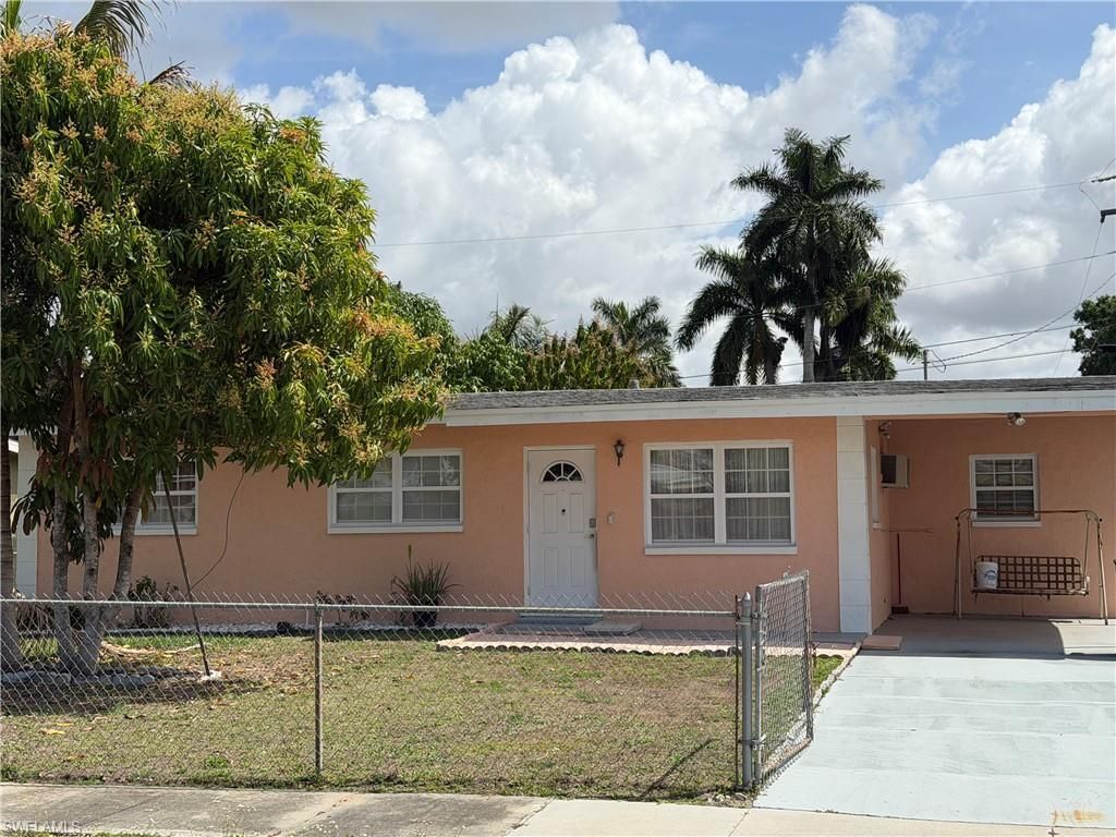 32 Roanoke Dr, Fort Myers, FL 33905 Photo