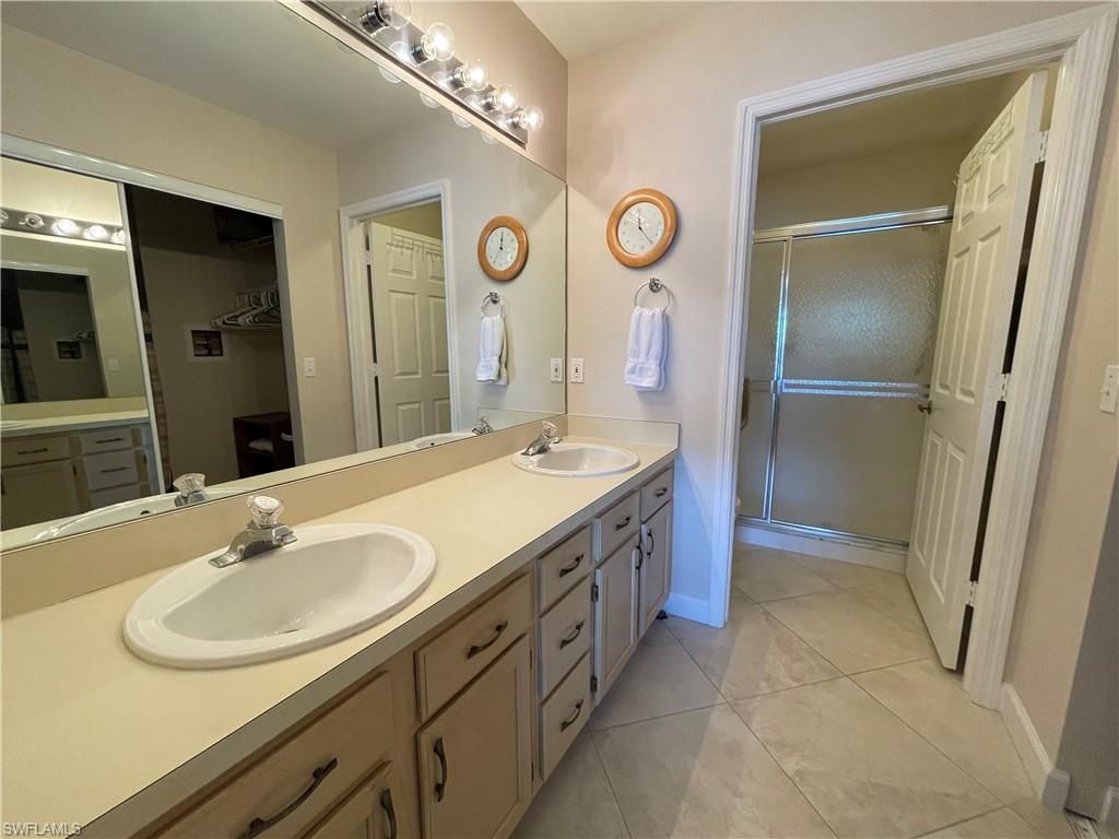 440 Wiggins Lake Ct, Unit 201, Naples, FL 34110 Photo