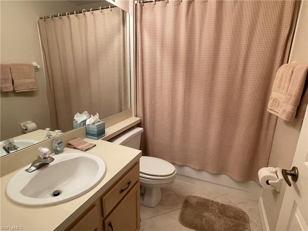 440 Wiggins Lake Ct, Unit 201, Naples, FL 34110 Photo