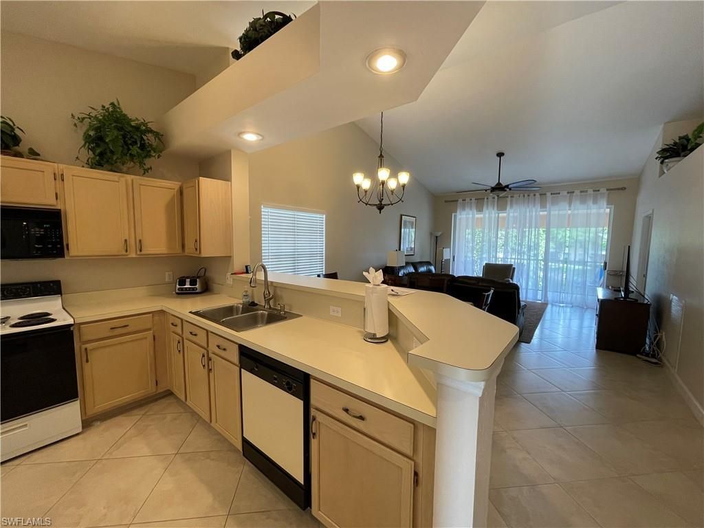 440 Wiggins Lake Ct, Unit 201, Naples, FL 34110 Photo