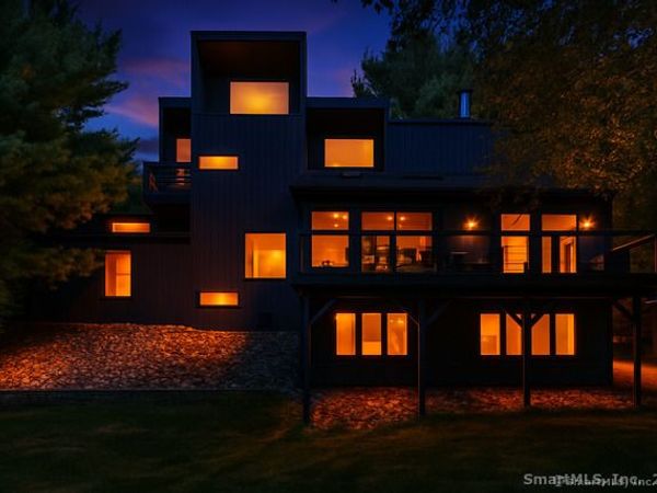 564 Hubbard, Killingly, CT 06241