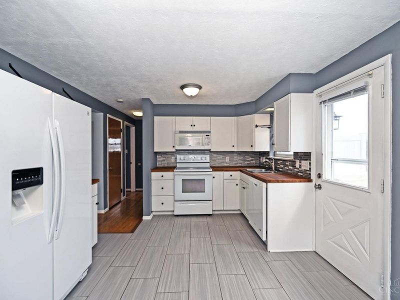 268 Shirljune Drive, Reading, OH 45215 Photo 10