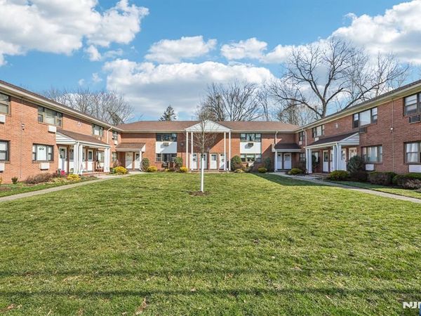 21 Colonial Drive 211, Unit 211, LITTLE FALLS, NJ 07424