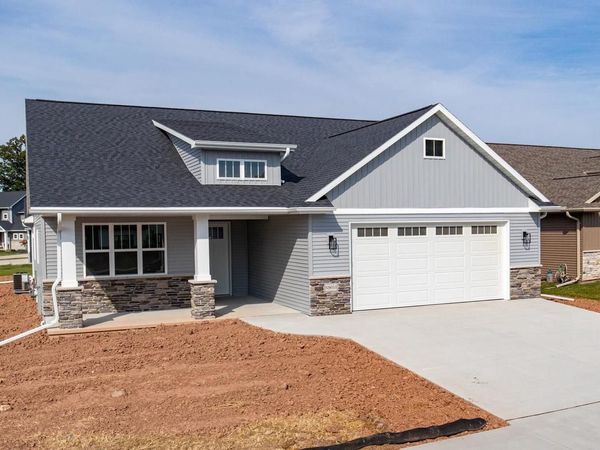 N9053 SOUTHTOWNE DRIVE, Menasha, WI 54952