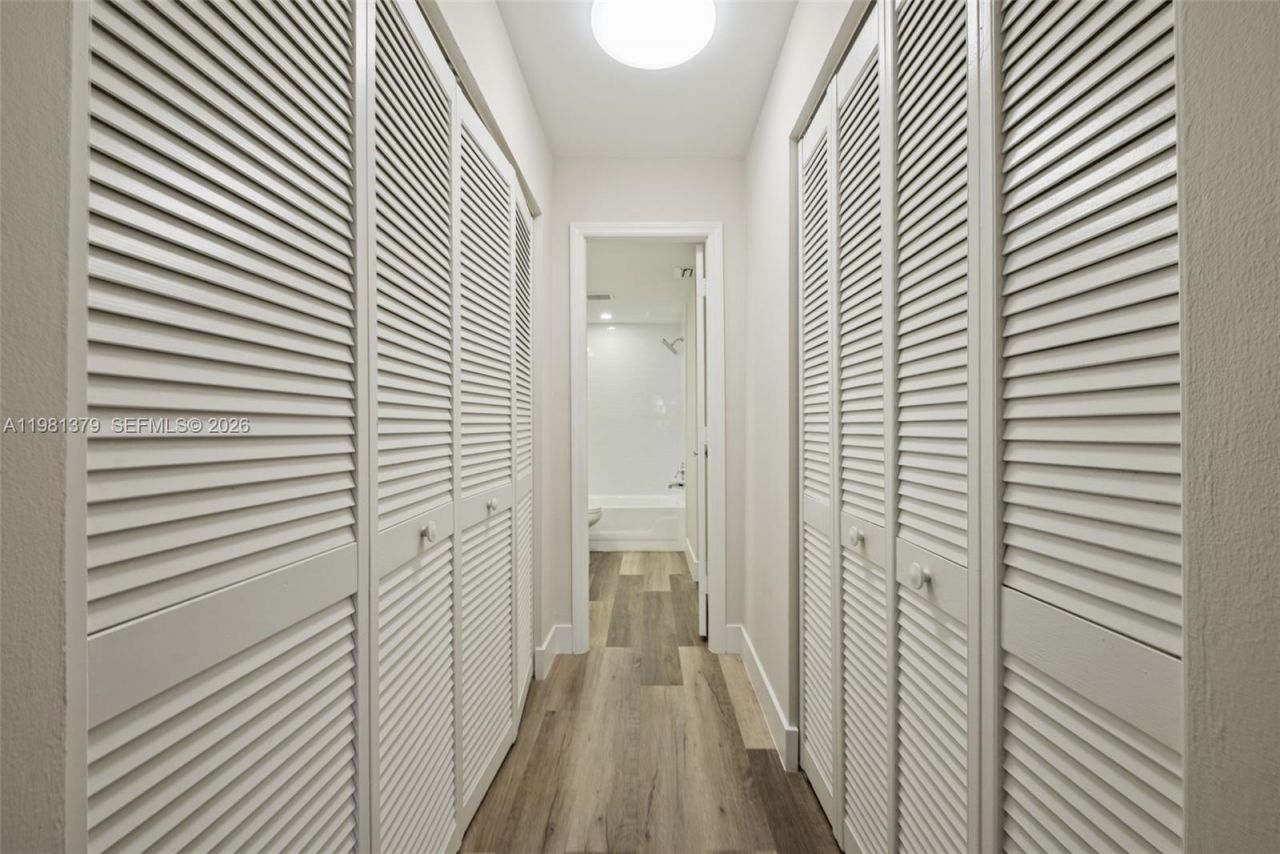 8107 SW 72nd Ave, Unit 410E, Miami, FL 33143 Photo