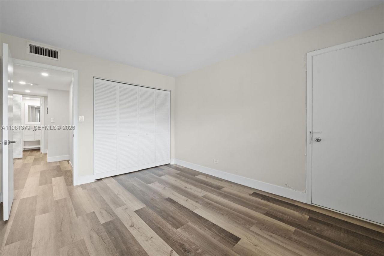 8107 SW 72nd Ave, Unit 410E, Miami, FL 33143 Photo