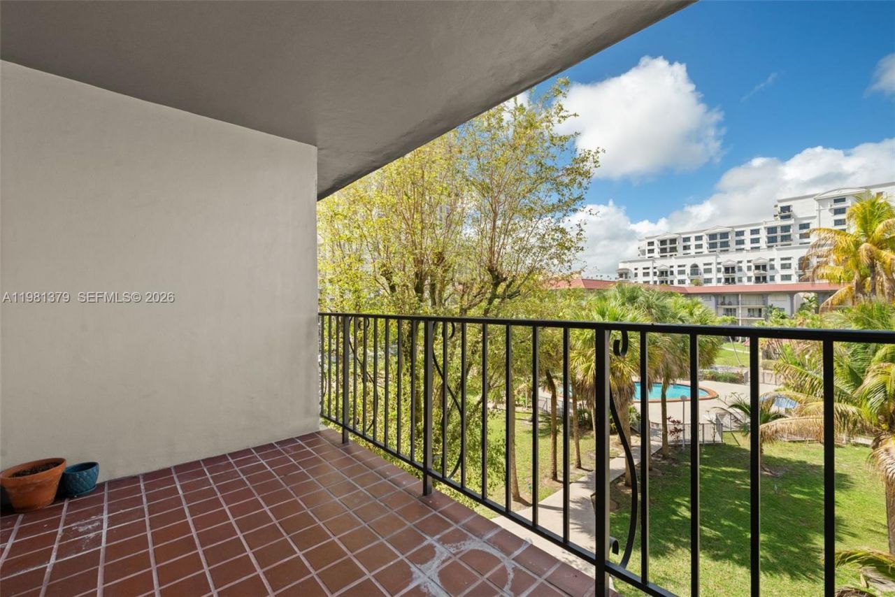 8107 SW 72nd Ave, Unit 410E, Miami, FL 33143 Photo