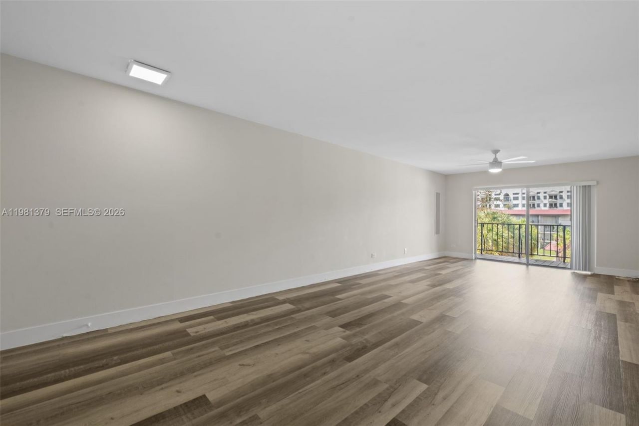 8107 SW 72nd Ave, Unit 410E, Miami, FL 33143 Photo