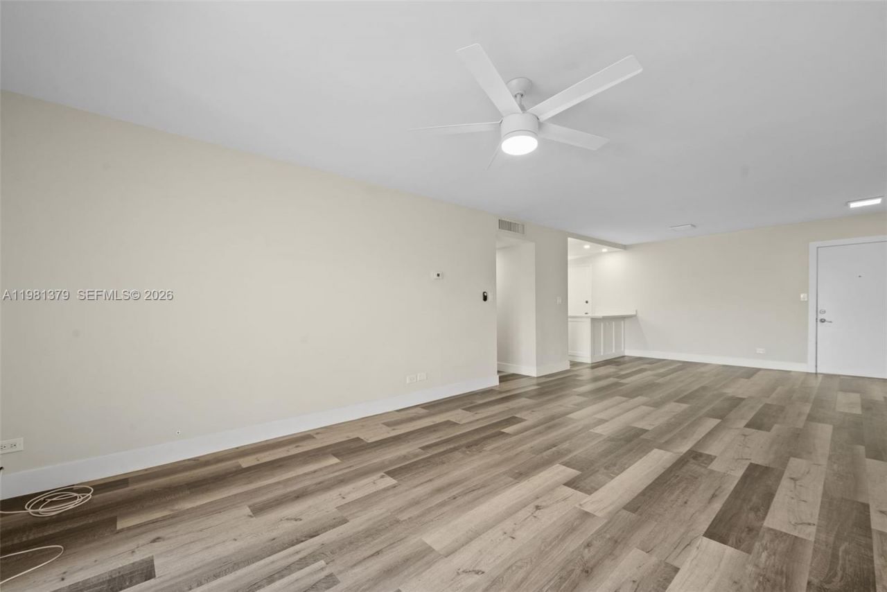 8107 SW 72nd Ave, Unit 410E, Miami, FL 33143 Photo