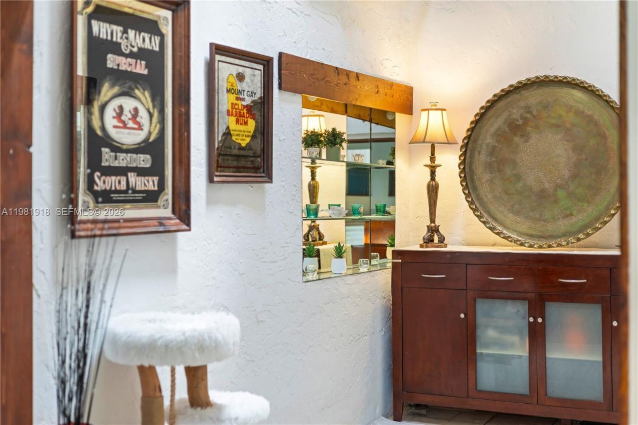 19994 NE 5th Ct, Unit 3C, Miami, FL 33179 Photo