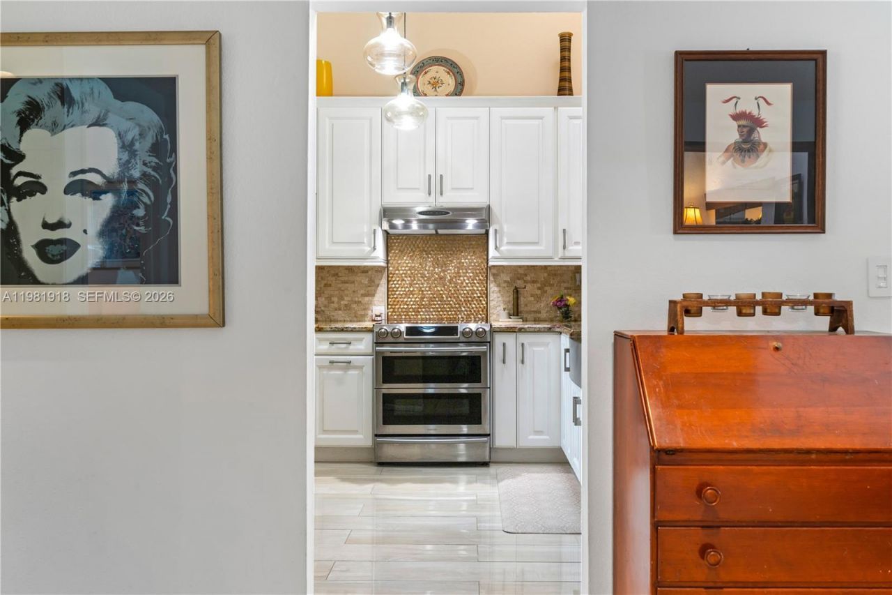 19994 NE 5th Ct, Unit 3C, Miami, FL 33179 Photo