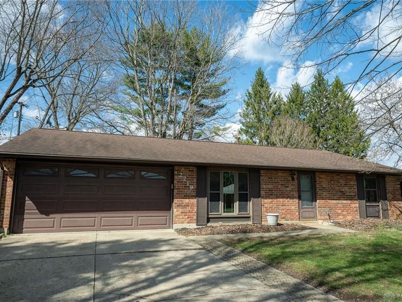 2219 Bradley Court, Bellbrook, OH 45305 Photo 9