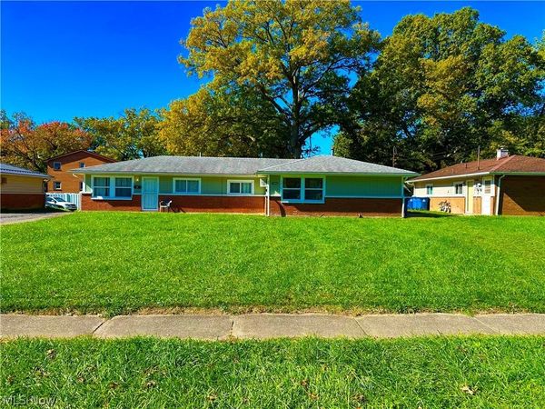 3020 Northgate Avenue, Liberty, OH 44505