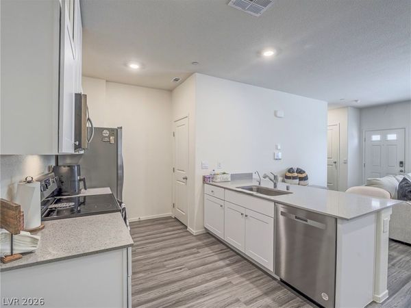 483 Waterfall Cove Court , Henderson, NV 89002