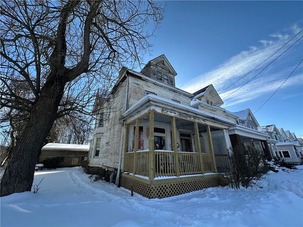 172 Franklin Ave, Vandergrift, PA 15690