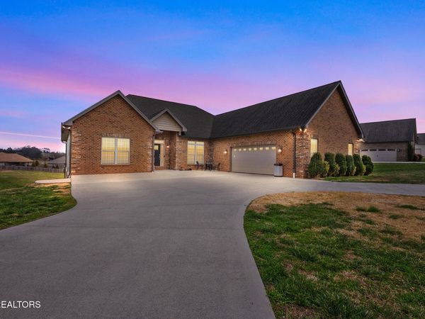 1126 Kessler Way, Maryville, TN 37801