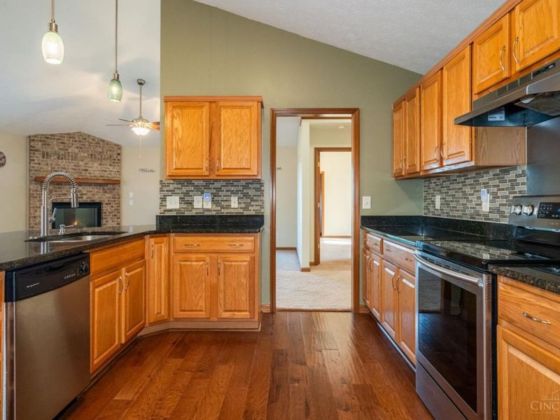 1501 Rockleigh Road, Washington Township, OH 45458 Photo 12