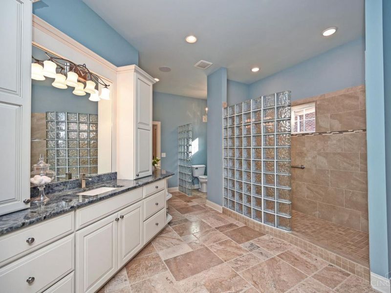 6713 Harbour Town Drive, West Chester, OH 45069 Photo 18