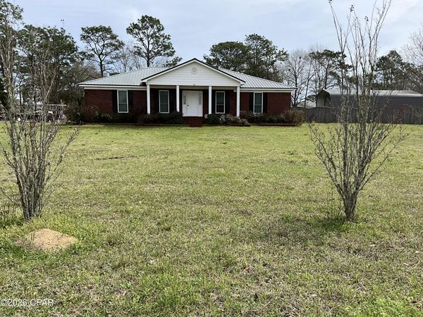 22 Ten Lake Drive , Defuniak Springs, FL 32433