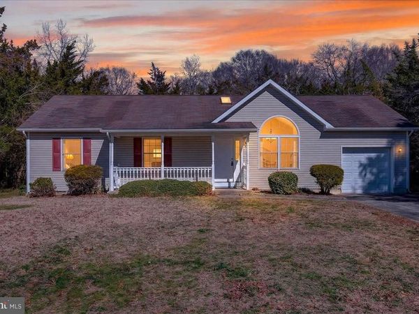 8 MEADOWS EDGE DRIVE, CAPE MAY COURT HOUSE, NJ 08210