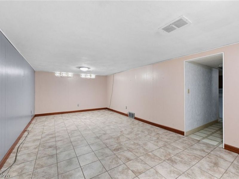 3685 Gridley Road , Shaker Heights, OH 44122 Photo 24